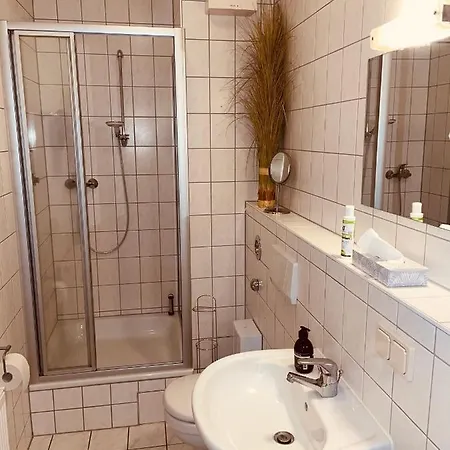 Ferienwohungen Und Apartments Haus Zum Schwan Arnstadt Exterior photo